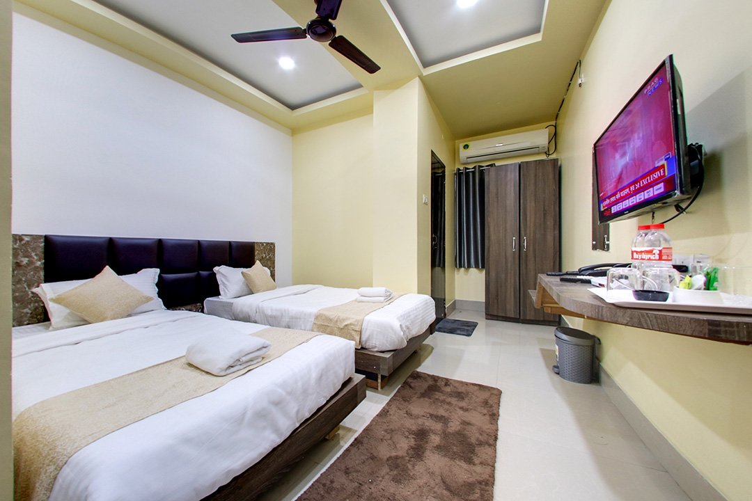 Deluxe-Room-Royal-Park-Residency-Bhetapara-Guwahati-2