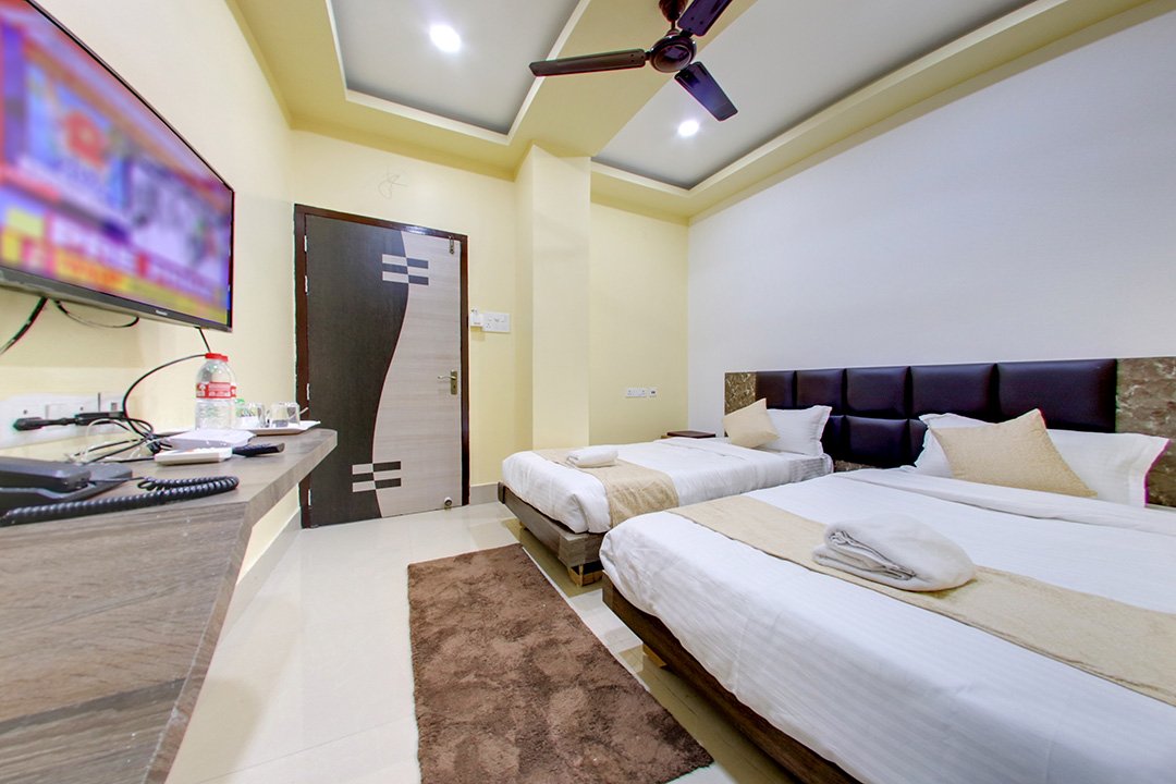 hotels-near-me-bhetapara-royal-park-residency-3