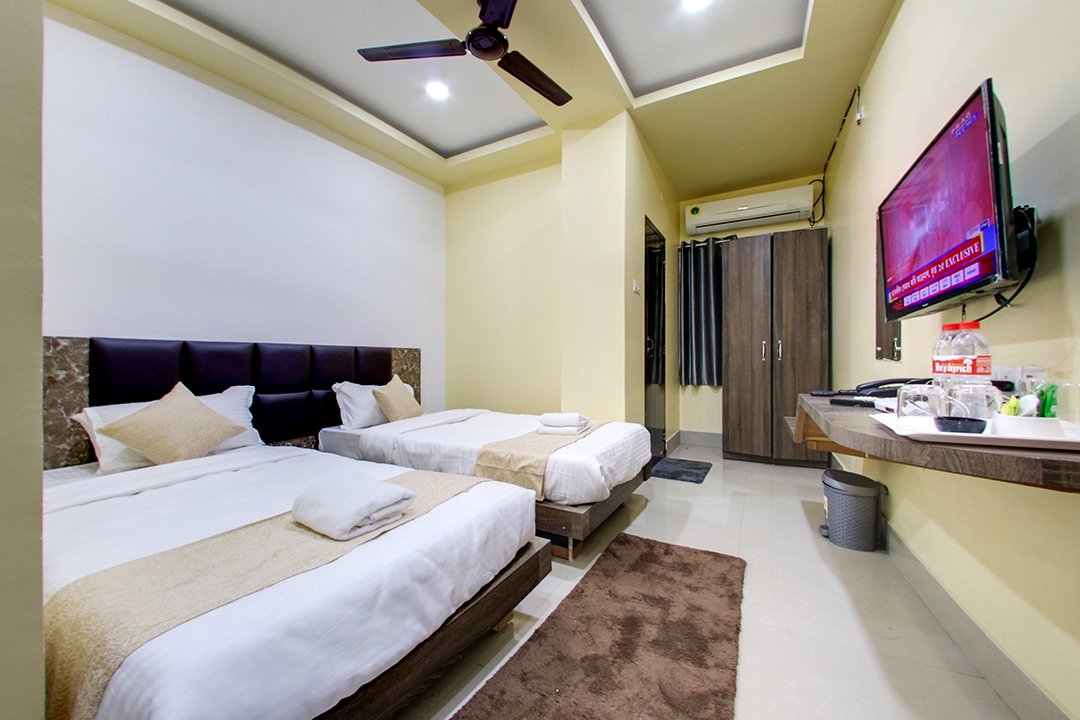 hotels-near-me-bhetapara-royal-park-residency-4